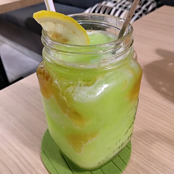 Yuzu shake drink at Wayne's Cafe, Sri Petaling | Kuala Lumpur Best Restaurant Review 2018